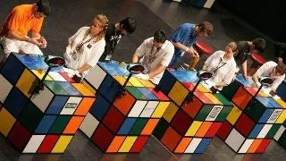 Google celebreaza azi 40 de ani de la inventarea cubului Rubik!