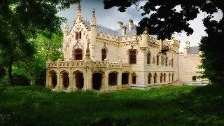 Travel: Un castel ca o bijuterie: Castelul Sturdza din Miclauseni