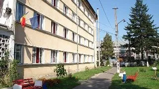 Camine studentesti inchise pentru renovari