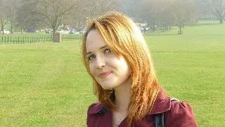Interviu cu un student: Laura Becheru - "Interactiunea dintre mediul academic si cel profesional este mult mai intensa decat in Romania"