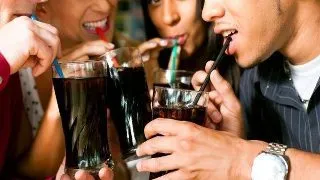 Cum iti distruge cola organismul?