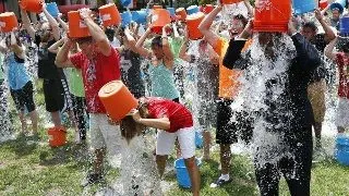 Campania ICE BUCKET CHALLENGE a golit frigiderele din supermarketuri