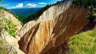 Travel: Bucura-te de farmecul toamnei in Apuseni, la Groapa Ruginoasa!