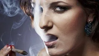 Studiu: Femeile dezvolta toleranta la marijuana mai repede decat barbatii