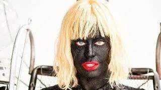 Loredana, imagine socanta in noul ei videoclip ?Risipitor?