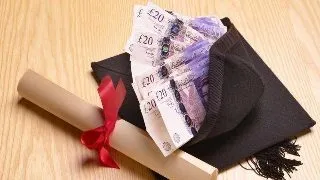 Studentii se plang de taxele mari din noul an universitar
