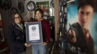 Cunoaste-l pe posesorul celei mai mari colectii de obiecte inspirate de Harry Potter