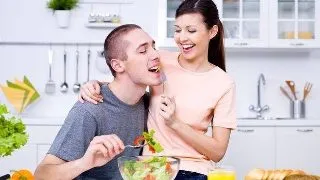 Bucataria, locul perfect pentru jocuri sexuale. Descopera noi moduri de a-ti satisface partenerul!