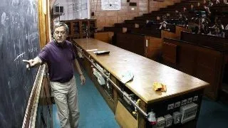 Profesorii povestesc cele mai nebunesti lucruri facute de studenti la cursuri!