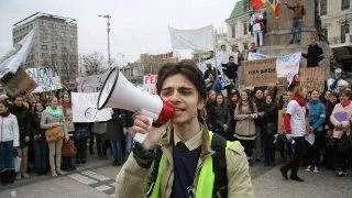 Protestele de la "Cuza" continua in strada