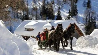 Travel: Petrece un Craciun de neuitat la Gura Humorului!
