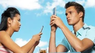 Retele sociale: pro sau contra relatiei de cuplu?