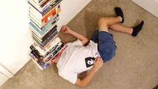 30 de ganduri pe care orice student le are cand merge la biblioteca!