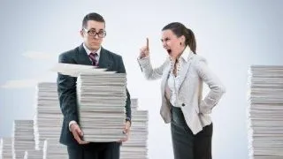 7 comportamente care il enerveaza teribil pe seful tau!