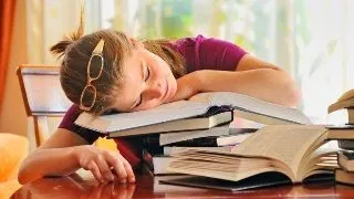 15 semne ca semestrul asta te-a obosit prea tare!