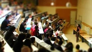 ADMITERE FACULTATE 2015: Afla cate locuri scot la concurs facultatile din cadrul Universitatii Bucuresti!