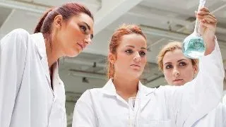 Burse si cursuri gratuite de chimie, fizica, matematica pentru studenti