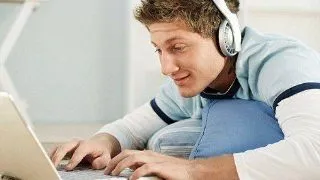Tu stii cum te afecteaza retelele de socializare. Legatura bolnavicioasa intre tineri si mijlocele moderne de comunicare!