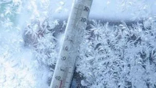 Vine valul de ger siberian. Vremea o ia razna de Revelion!