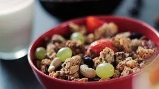 Te ingrasa fara sa stii. 6 alimente care par light, dar nu sunt