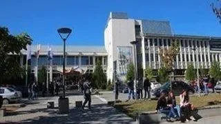 Aici s-a ajuns! Incurajati cu burse ca sa promoveze anul universitar