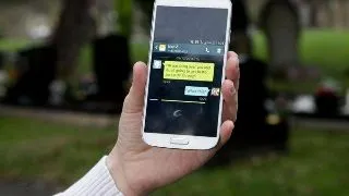 Au ingropat-o cu tot cu telefonul mobil. Dupa o vreme, au primit un mesaj straniu