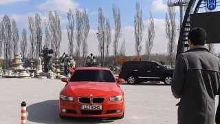 Spectacol total! Arata ca o masina oarecare, dar cand apasa pe buton...