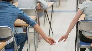 Ce trucuri psihologice si metode de copiat folosesc studentii pentru a reusi la examene?