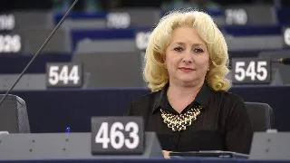 Viorica Dancila si-a angajat toata familia la stat
