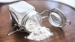 Bicarbonatul de sodiu face minuni! 4 utilizari in procesul de infrumusetare