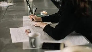 3 joburi ideale pentru studenti