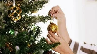 Globul, beteala si luminitele. Cand au aparut toate aceste decoratiuni de Craciun?