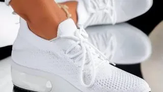 Adidasi si rochie?