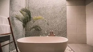Cum alegi cada de baie perfecta atunci cand spatiul este limitat?