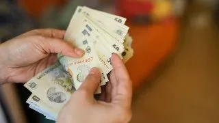 Romanii au alocat in 2021 mai putini bani pentru recreere si cultura decat inainte de pandemie si mai multi pentru sanatate