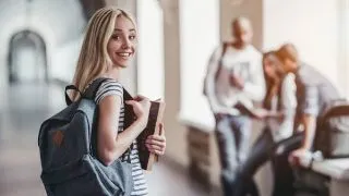 Invatamantul superior dual, adoptat. Burse pentru studenti, facilitati fiscale pentru firme