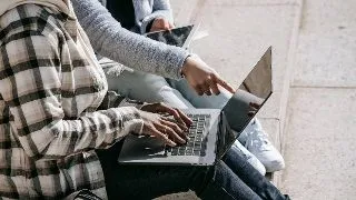 Student Invest se lanseaza in octombrie. Studentii vor putea accesa credite garantate de stat