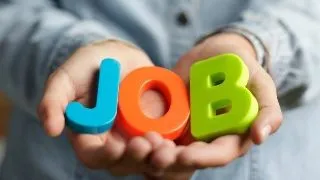 Penurie de meseriasi in Romania. Mii de locuri de munca vacante pe santiere si in comert.