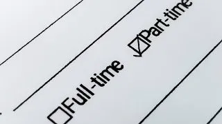 Razboiul suprataxarii contractelor part-time. Mai multi bani la buget vs. munca la negru.