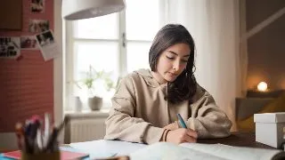 Micile ajutoare din sesiune: cum sa-ti faci viata mai usoara in perioada examenelor