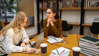 Managementul informatiei la cursuri: cum treci de la simpla transcriere la invatarea activa