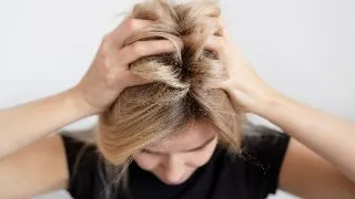 Cum scapi definitiv de matreata fara sa cheltui o avere pe produse care nu functioneaza