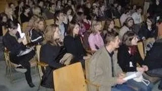 MERITA SA FII VOLUNTAR IN ROMANIA?