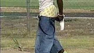 PANTALONII HIP-HOP INTERZISI IN AMERICA