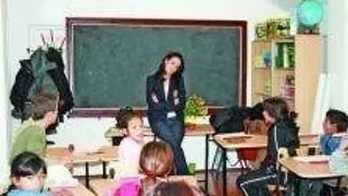 ANDREEA RAICU , PROFA DE ENGLEZA LA SARACI