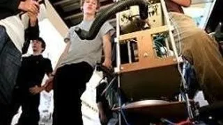 CAINELE- ROBOT PAZESTE SALONUL DE INVENTII