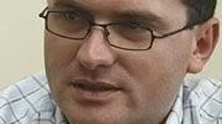 SANTAJ GUVERNAMENTAL: ORI TAXA AUTO, ORI MANANETI CU RABLELE