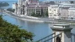 BUDAPESTA SAU PARISUL EUROPEI DE EST
