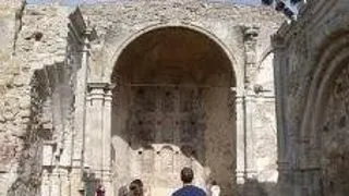 PARADIS PENTRU TURISTII CARE FUG DE PLOAIE