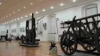 EXPOZITIE UNELTE SI INSTRUMENTE TRADITIONALE